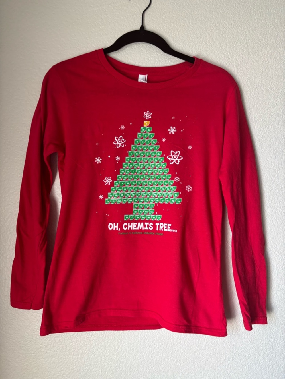 Anvil “Oh Chemis‑Tree” red Christmas tee (S)